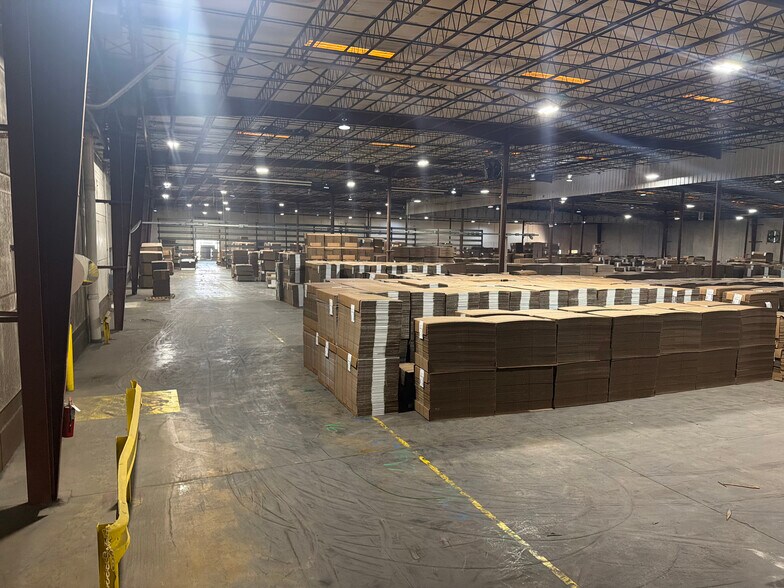 More Photos Of 1010 E Chapin St, Edinburg Warehouse For Lease