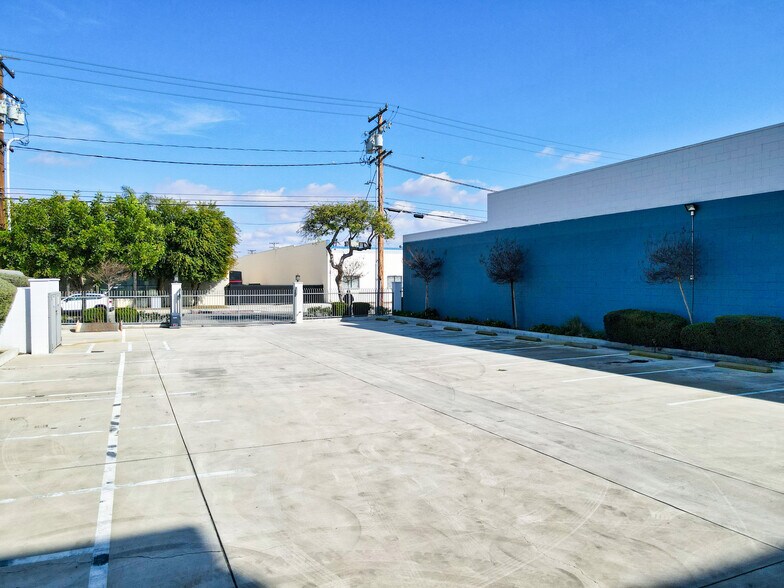 More Photos Of 2213 Edwards Ave, South El Monte Warehouse For Lease