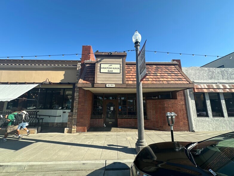 More Photos Of 8131 La Mesa Blvd, La Mesa Storefront For Lease