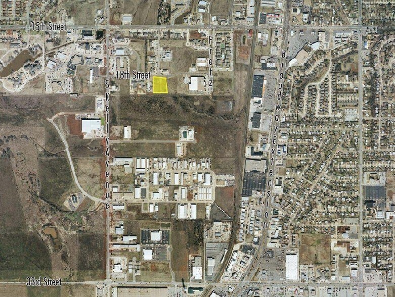 More Photos Of 600 W 18th St, Edmond Flex For Lease