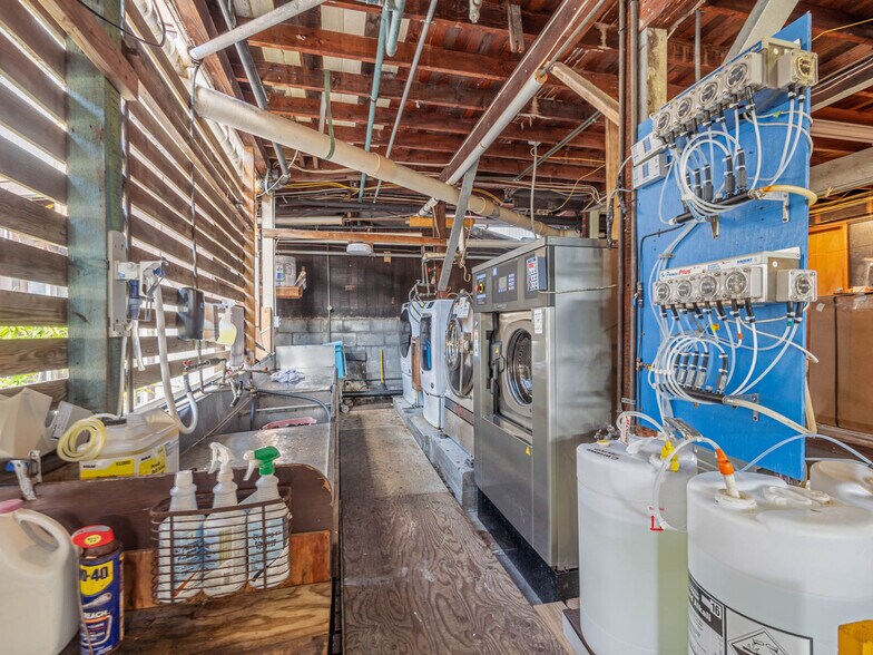 More Photos Of 82-6151 Hawaii Belt Rd, Captain Cook Hotel For Sale