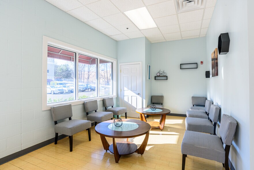 More Photos Of 100 Corporate Dr, Trumbull Office For Sale