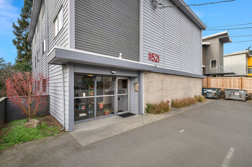 More Photos Of 11521 Greenwood Ave N, Seattle Apartments For Sale