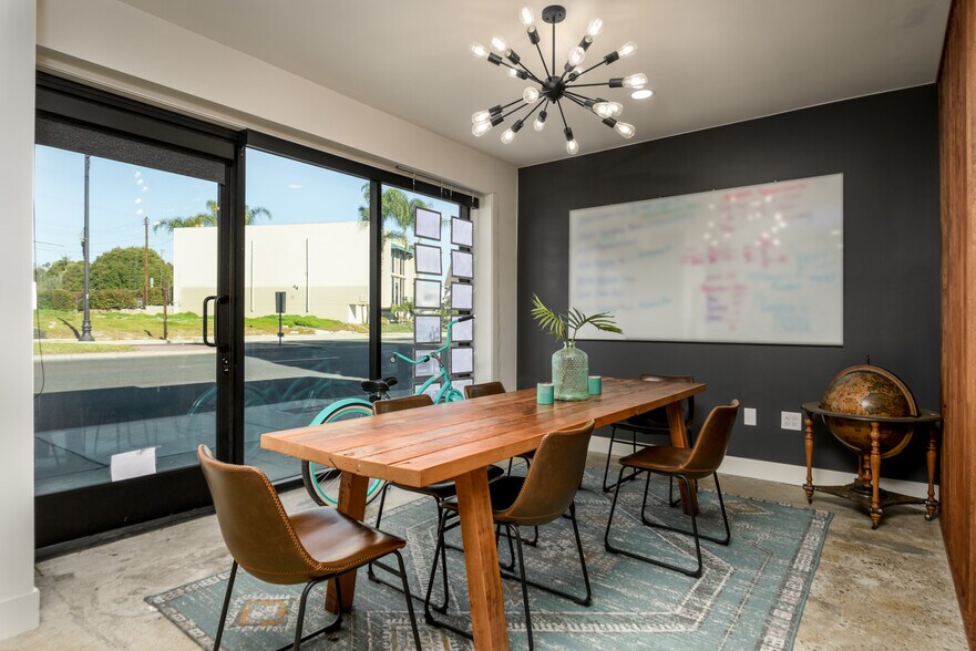 More Photos Of 15838 Whittier Blvd, Whittier Office For Lease