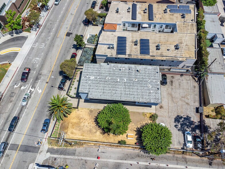 More Photos Of 6060 Cadillac Ave, Los Angeles Multifamily For Sale