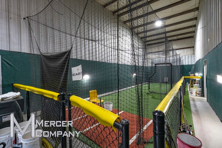 More Photos Of 3984 N US Highway 287, Alvord Warehouse For Sale