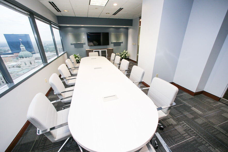 More Photos Of 101 W Ohio St, Indianapolis Office Residential For Lease
