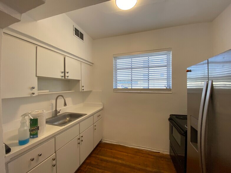 More Photos Of 901 Pennsylvania Ave, Miami Beach Apartments For Sale