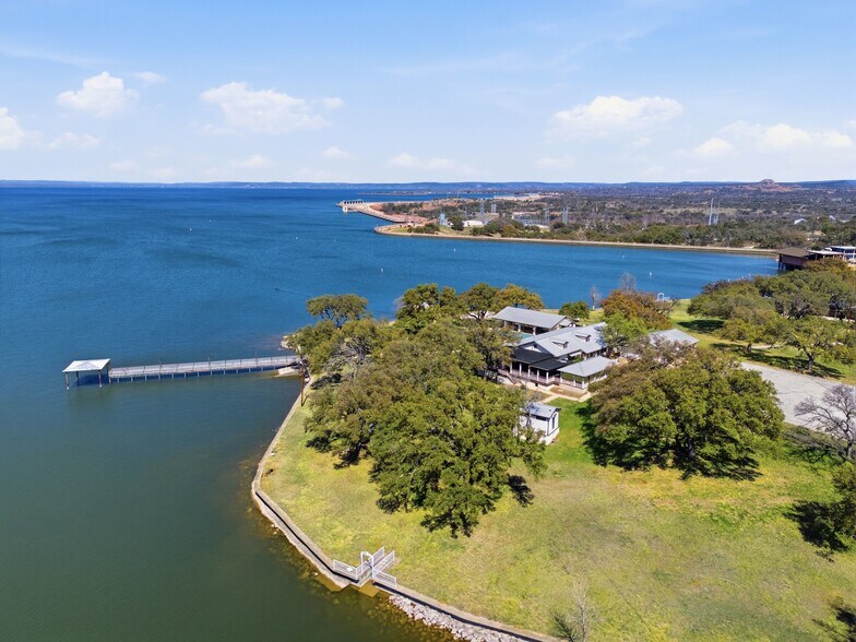 More Photos Of 18617 E State Highway 29, Buchanan Dam Apartments For Sale