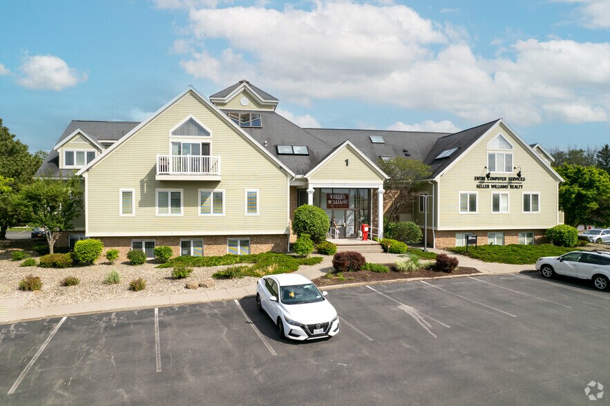 More Photos Of 2000 Winton Rd S, Rochester Medical For Lease