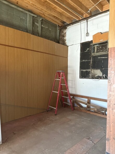 More Photos Of 414 S John St, Goldsboro General Retail For Sale