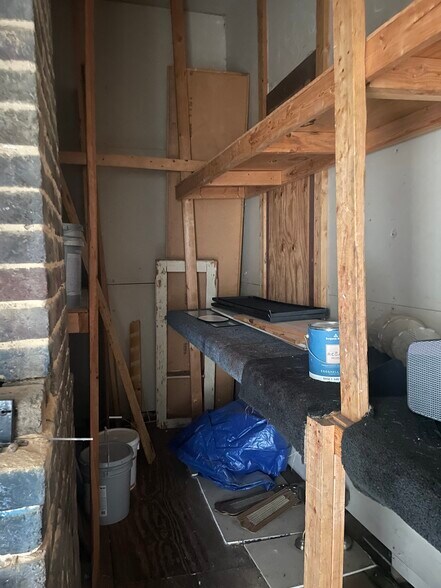 More Photos Of 315 Main Ave, Northport Office Residential For Lease