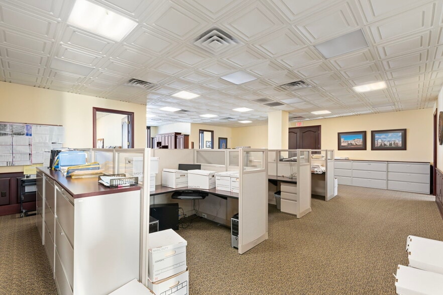 More Photos Of 188 Van Buren St, Staten Island Warehouse For Sale