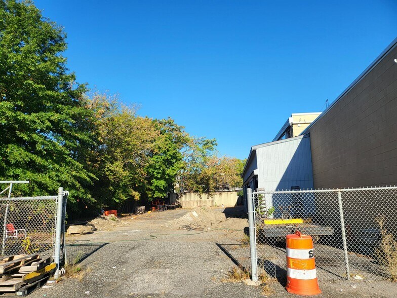 More Photos Of 67 Grant Ave, Harrison Warehouse For Sale
