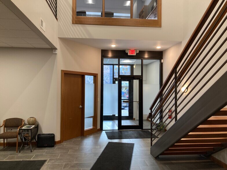 More Photos Of 309 W Superior St, Duluth Storefront For Sale