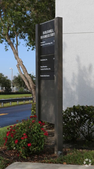 More Photos Of 6601 Lyons Rd, Coconut Creek Warehouse For Lease