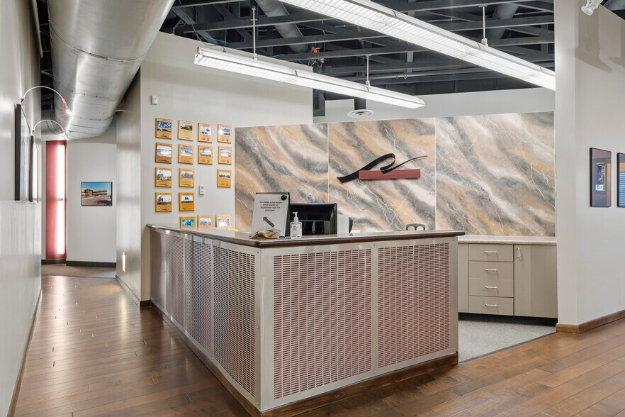 More Photos Of 7201 N Dreamy Draw Dr, Phoenix Loft Creative Space For Lease