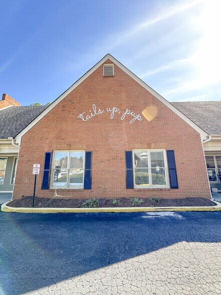 More Photos Of 999 Whitlock Ave SW, Marietta Unknown For Lease