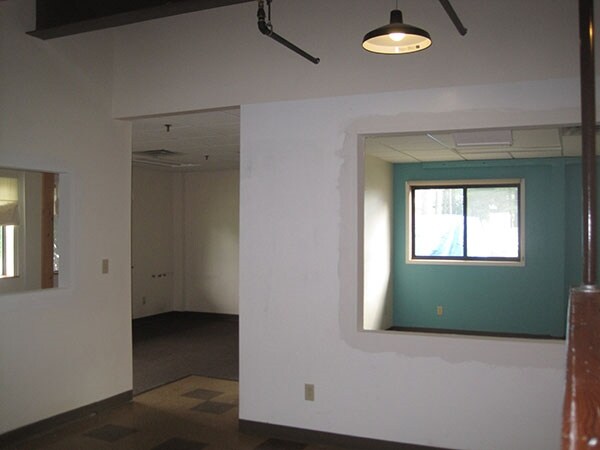 More Photos Of 223 Avenue D, Williston Warehouse For Lease