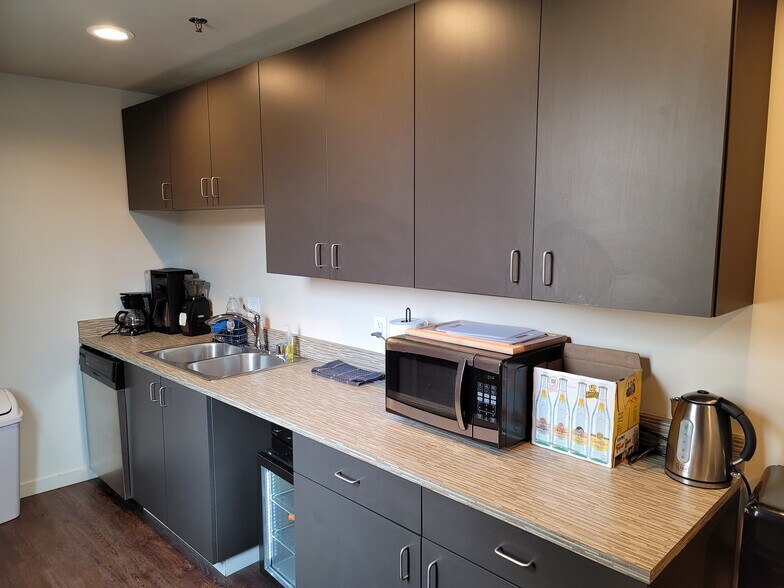 More Photos Of 2801 Welton St, Denver Restaurant For Sale