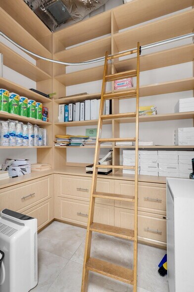 More Photos Of 2020 Ponce De Leon Blvd, Coral Gables Office For Sale