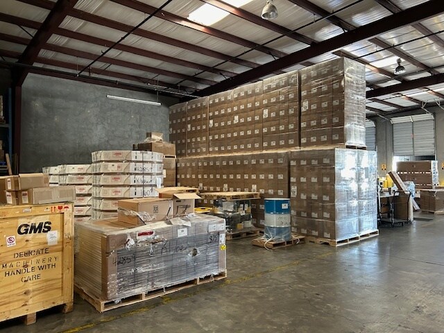 More Photos Of 821 Union Pacific Blvd, Laredo Warehouse For Lease