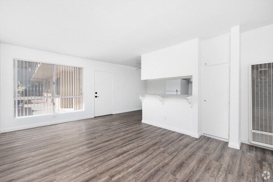 More Photos Of 2700 Ellendale Pl, Los Angeles Apartments For Sale