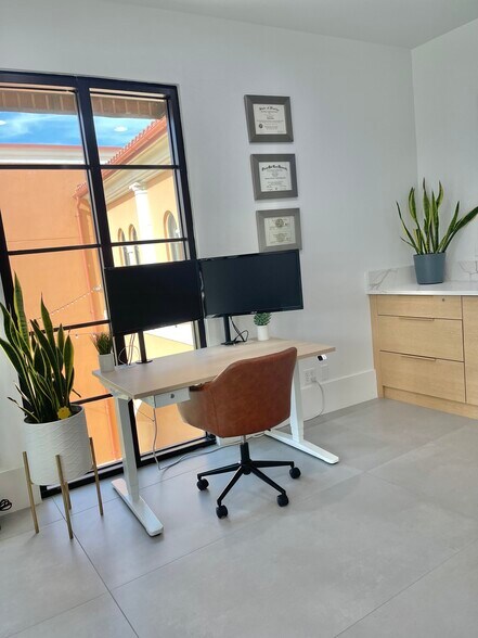 More Photos Of 23160 Fashion Dr, Estero Coworking Space