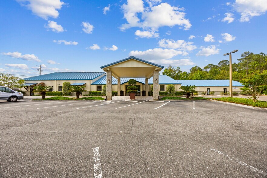 More Photos Of 96549 Parliament Dr, Fernandina Beach Storefront Retail Office For Sale
