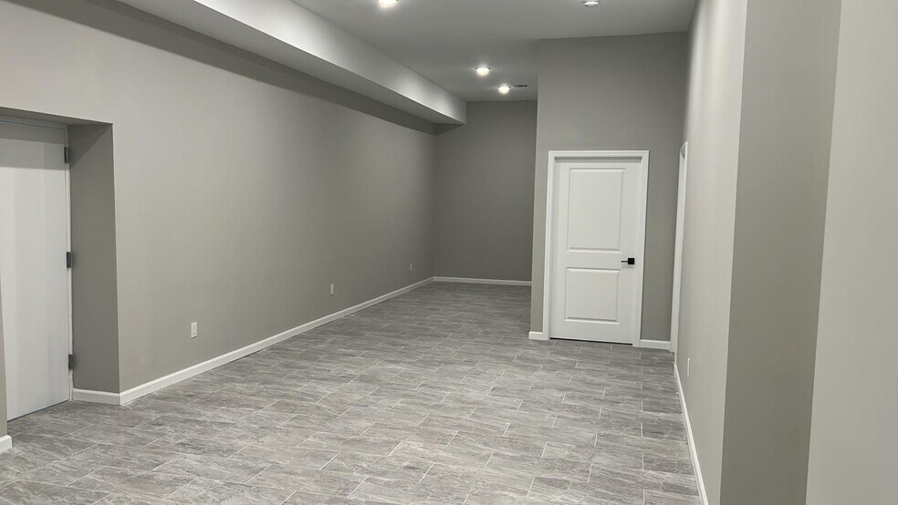 More Photos Of 52 Holland St, Newark Storefront Retail Residential For Sale