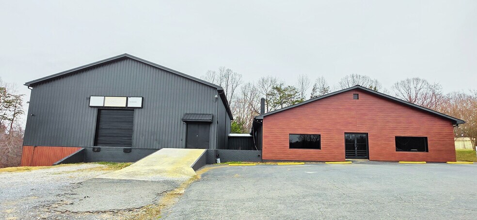 Primary Photo Of 2837 Scruggs Rd, Moneta Storefront Retail Office For Lease