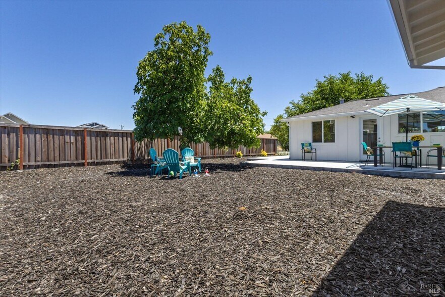 More Photos Of 2113 Dennis Ln, Santa Rosa Multifamily For Sale