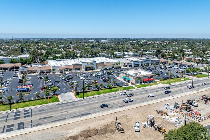 More Photos Of 2100-2144 S Bristol St, Santa Ana Unknown For Lease