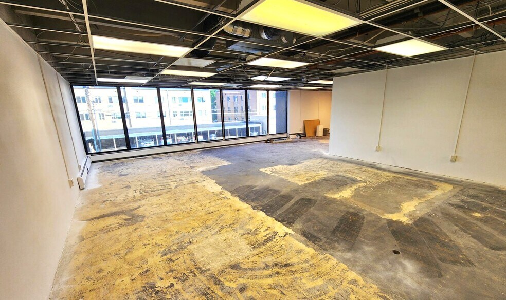 More Photos Of 820 Clermont St, Denver Medical For Sale