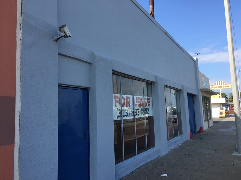 Primary Photo Of 229 S Oxnard Blvd, Oxnard Storefront Retail Office For Sale