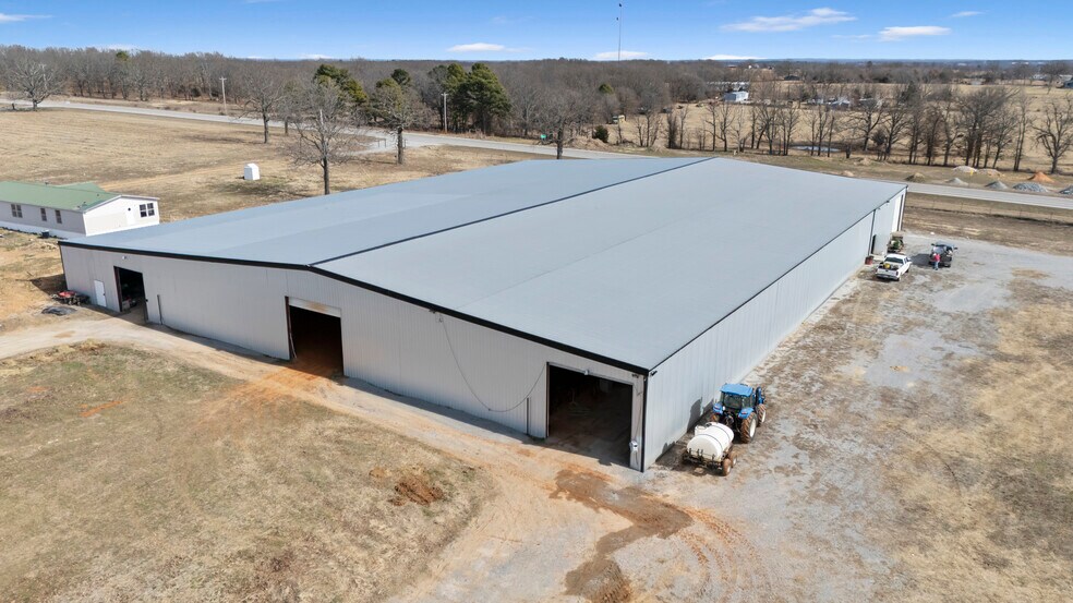 More Photos Of 13354 E 520 Rd, Colcord Sports And Entertainment For Sale