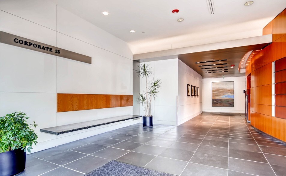 More Photos Of 7200 S Alton Way, Centennial Office For Lease