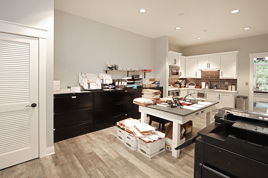 More Photos Of 4311 E Genesee St, De Witt Medical For Sale