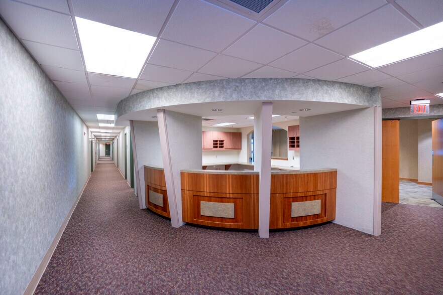 More Photos Of 476 Rolling Ridge Dr, State College Office For Sale