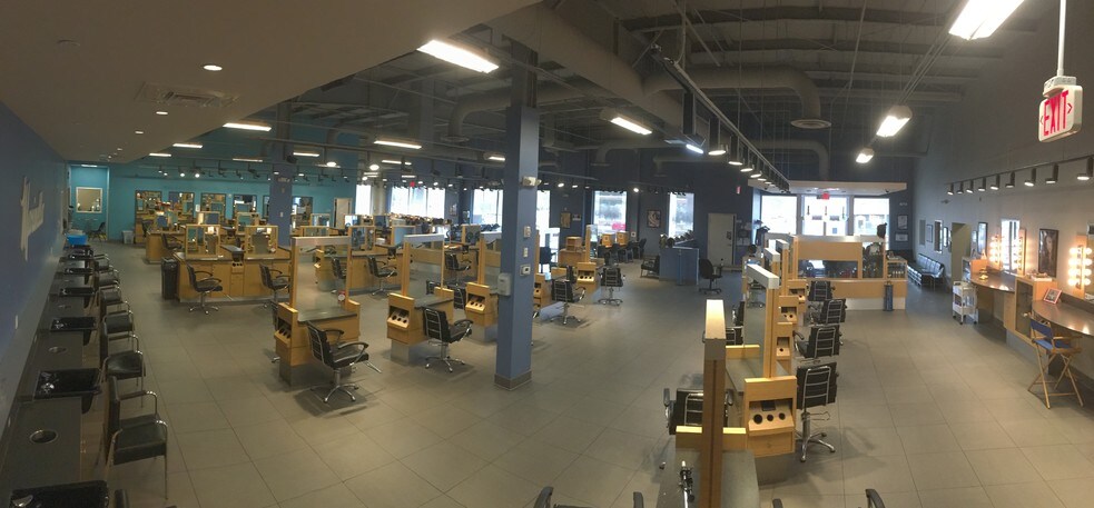 More Photos Of 500 Kings Hwy E, Fairfield Freestanding For Lease