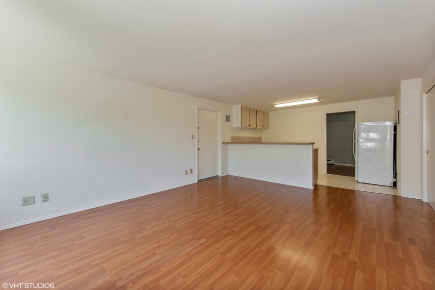 More Photos Of 4735 Ravenna Ave NE, Seattle Apartments For Sale