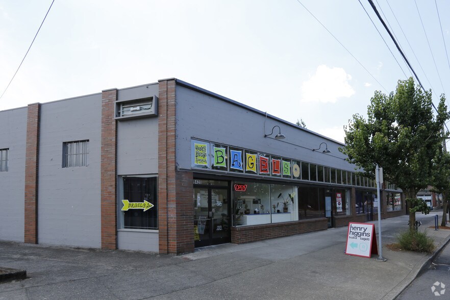 More Photos Of 6400-6420 SE Foster Rd, Portland Storefront For Lease