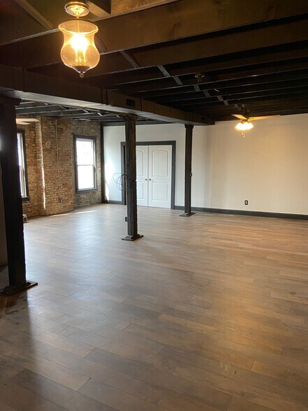 More Photos Of 1926 Cherokee St, Saint Louis Storefront Retail Residential For Sale