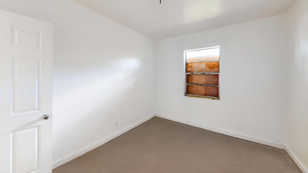 More Photos Of 1478 NW 2nd Ave, Florida City Multifamily For Sale