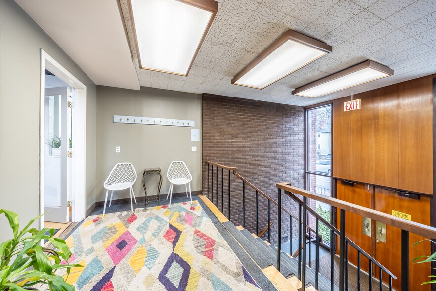 More Photos Of 71 Park Ave, Rochester Medical For Sale