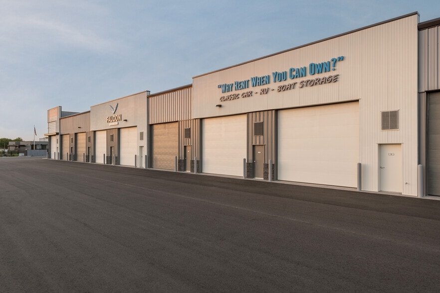 More Photos Of 450 E Willis Rd, Chandler Self Storage For Sale