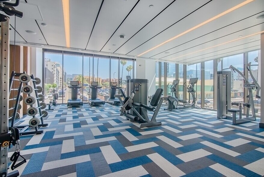 More Photos Of 6240 W Sunset Blvd, Los Angeles Apartments For Lease