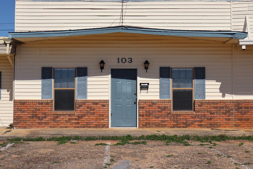 More Photos Of 501 Plaza Dr, Enterprise Storefront Retail Office For Sale