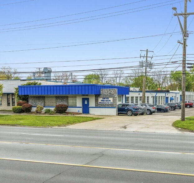 More Photos Of 25040 Van Born Rd, Dearborn Heights Manufacturing For Sale