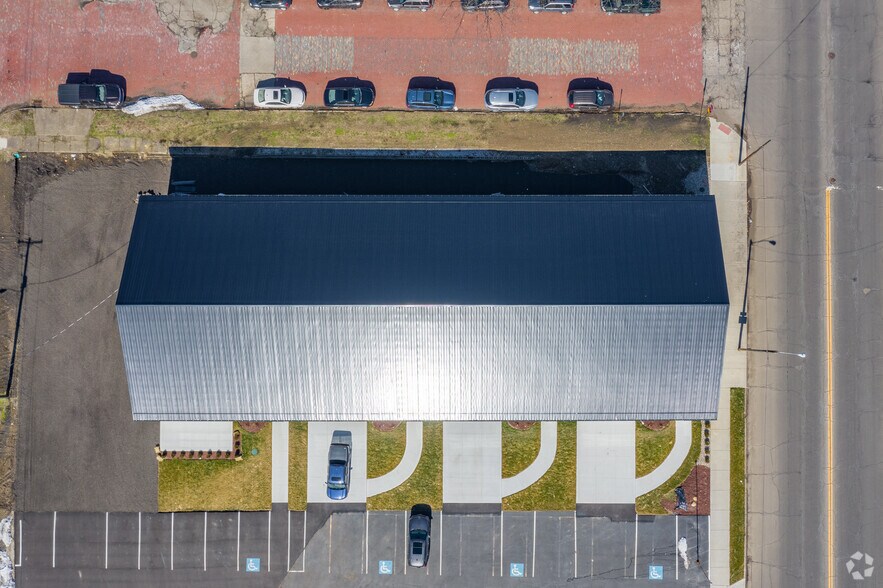 More Photos Of 405 Erie St, Massillon Storefront Retail Office For Lease